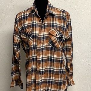 Molokai surf co. Flannel size medium